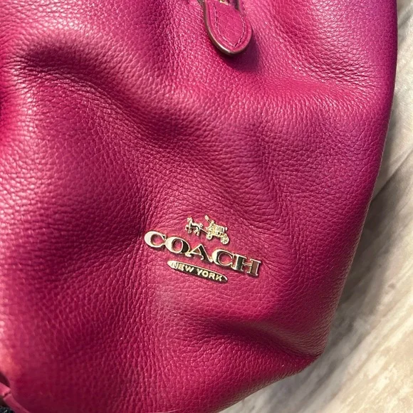Coach Madison Pheobe Shoulder Bag in Pebbled Cranberry/Raspberry Leather - Picture 6 of 16